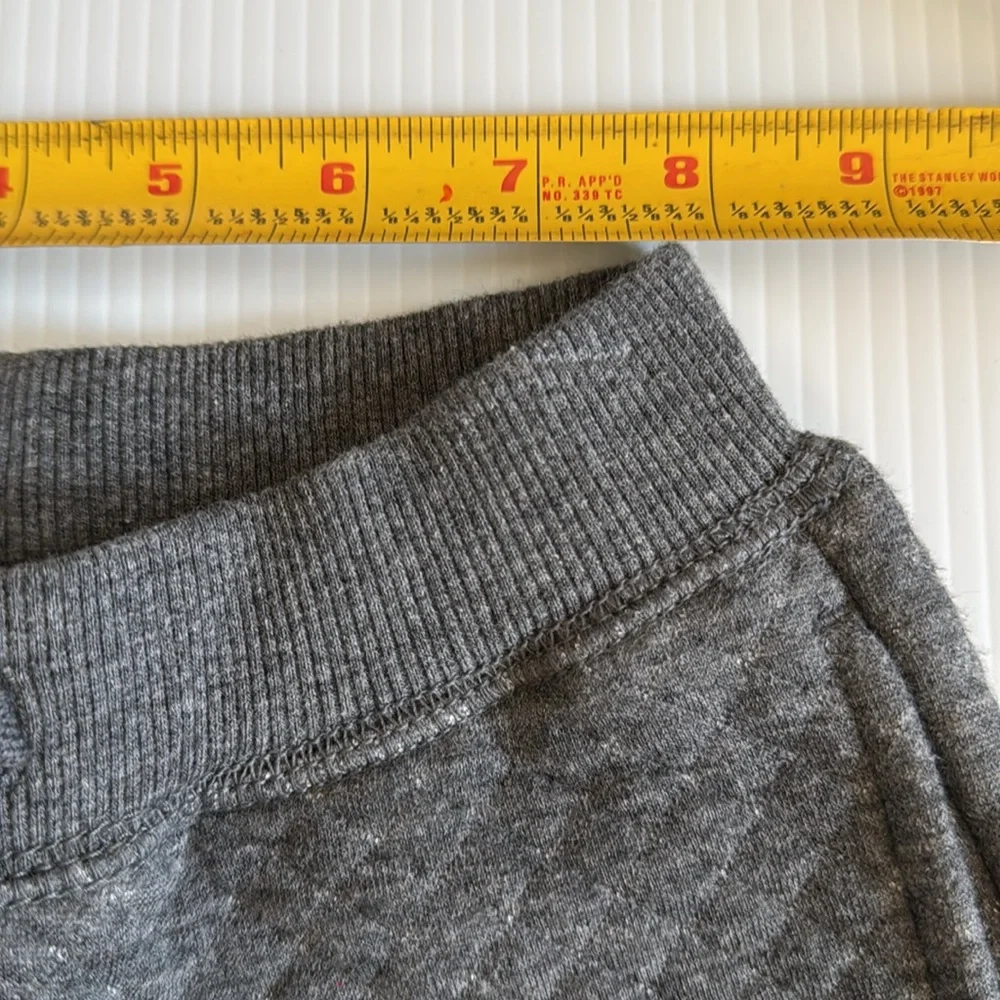Gap kids gray quilted joggers. Girls size XS